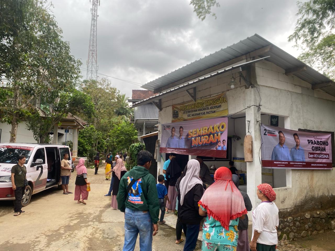 Tak Kenal Lelah, Relawan Prabowo-Gibran BerKharisma Pacitan Gencar Sosialisasi