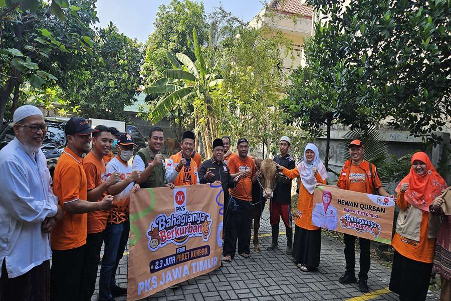 Lampaui Target Nasional, PKS Jatim Bagi 175.250 Paket Daging