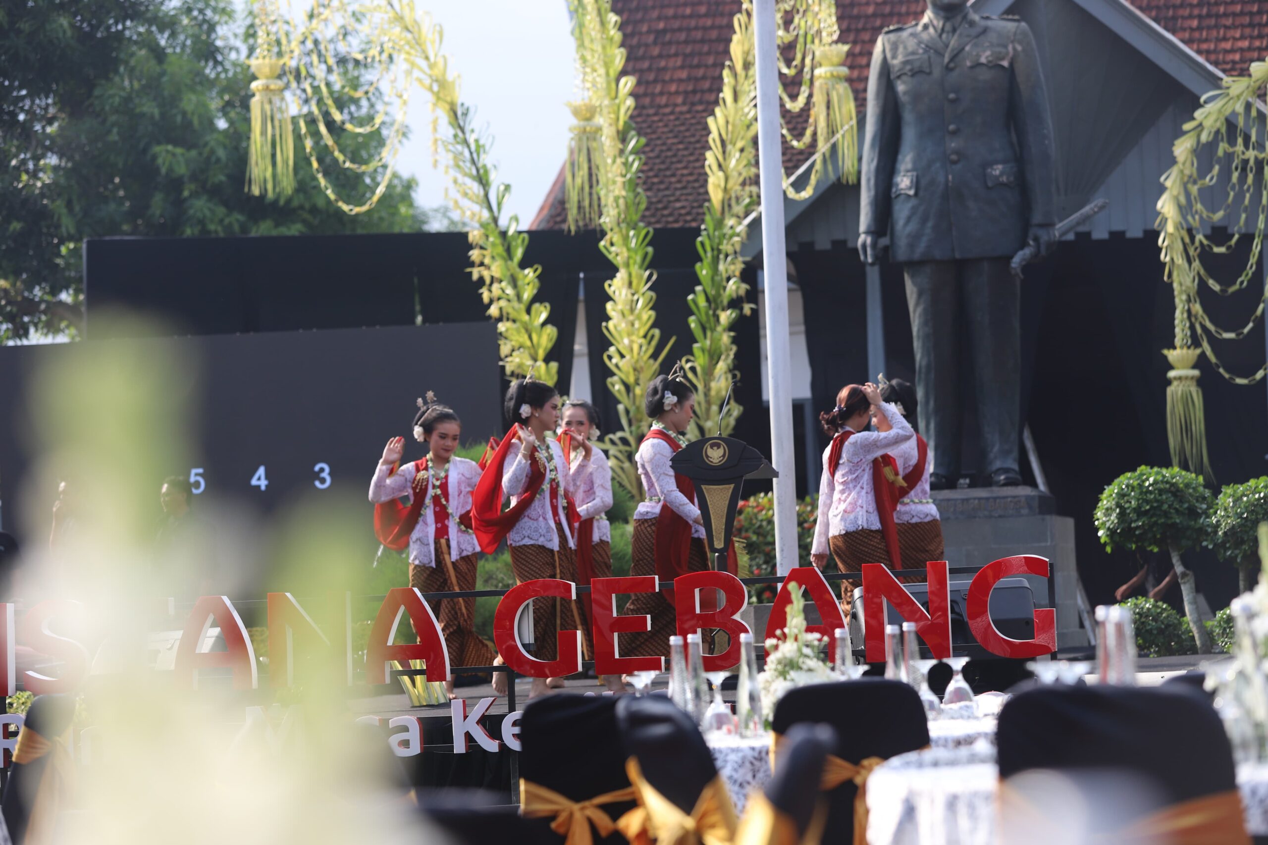 Pasar Jadul hingga Sajian Makanan Resep Mustika Rasa Marakkan Haul ke-55 Bung Karno